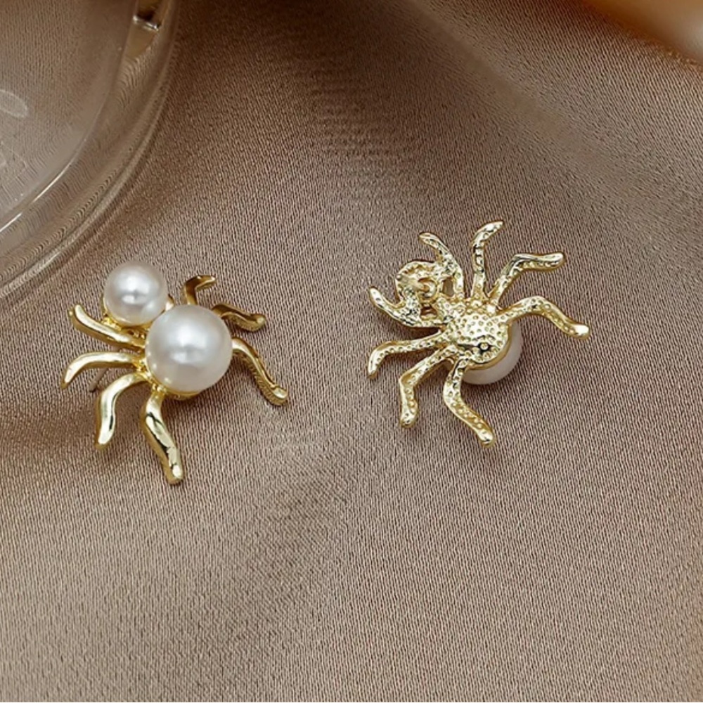 Gold Spider Pearl Earrings – Statement Halloween Jewelry, Gothic Cute Studs - Picture 2 of 3